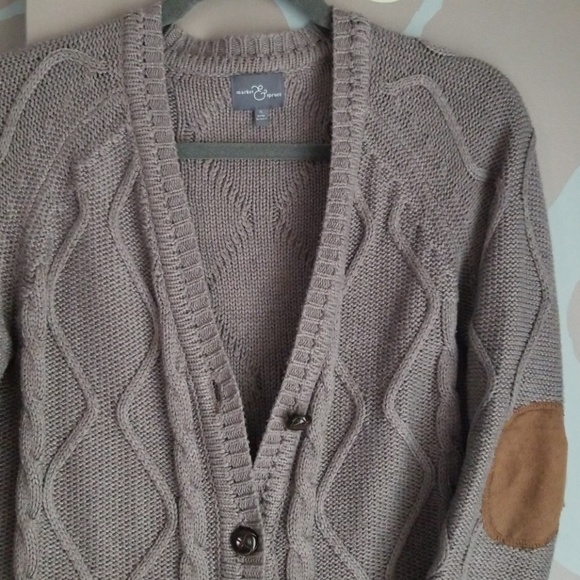 Chunky Gray Cable Knit Elbow Patch 
